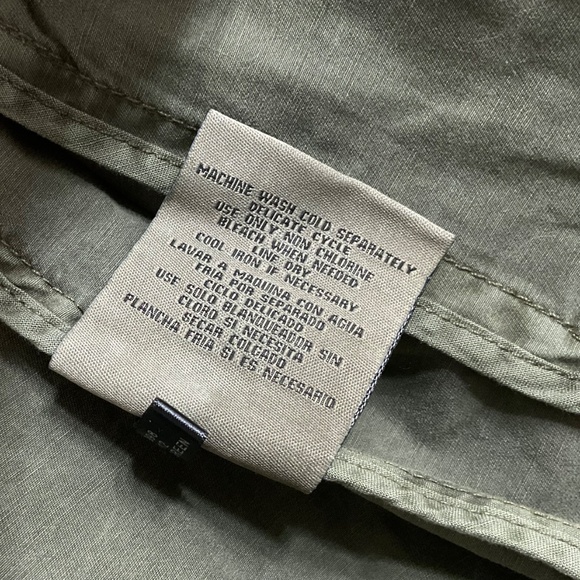 Levi's Women's Army Green Camouflage Jacket with Black Faux Leather Sleeves Sz M - Picture 11 of 11